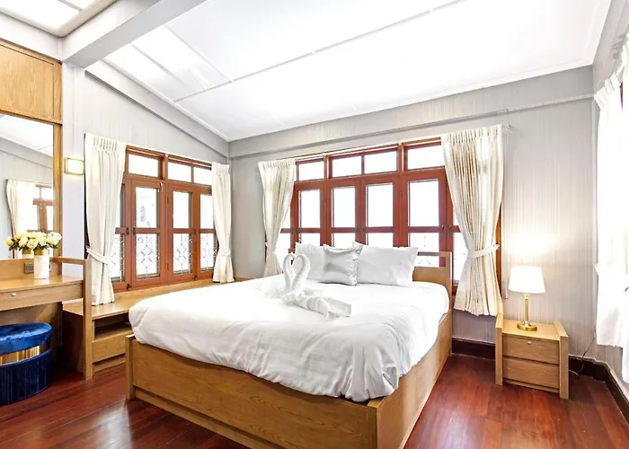 Sathorn Private Pool Villa